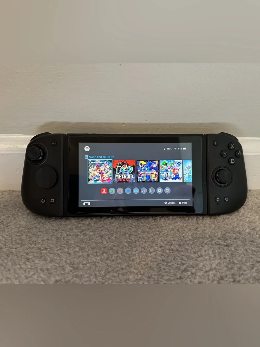 Nintendo Switch Console w/  Mobapad M6 HD joycons, pro controller and 2 games